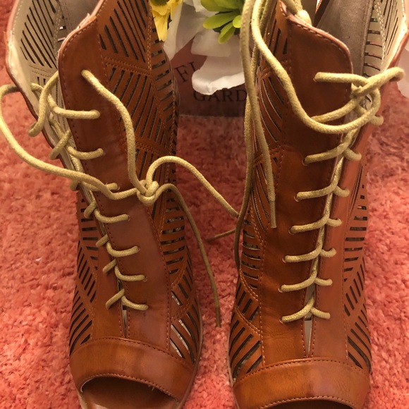 Women’s Brown Bootie Sandal - Picture 7 of 9